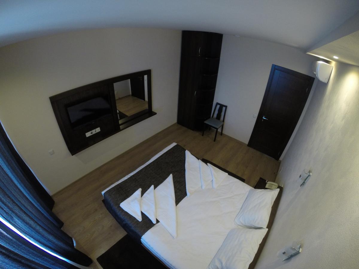 Viro Hotel Tjornomorsk Eksteriør billede